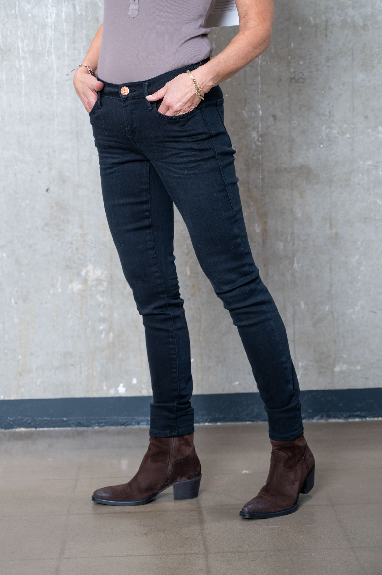 TRUE RELIGION Jeans  HALLE LIGHT BLACK