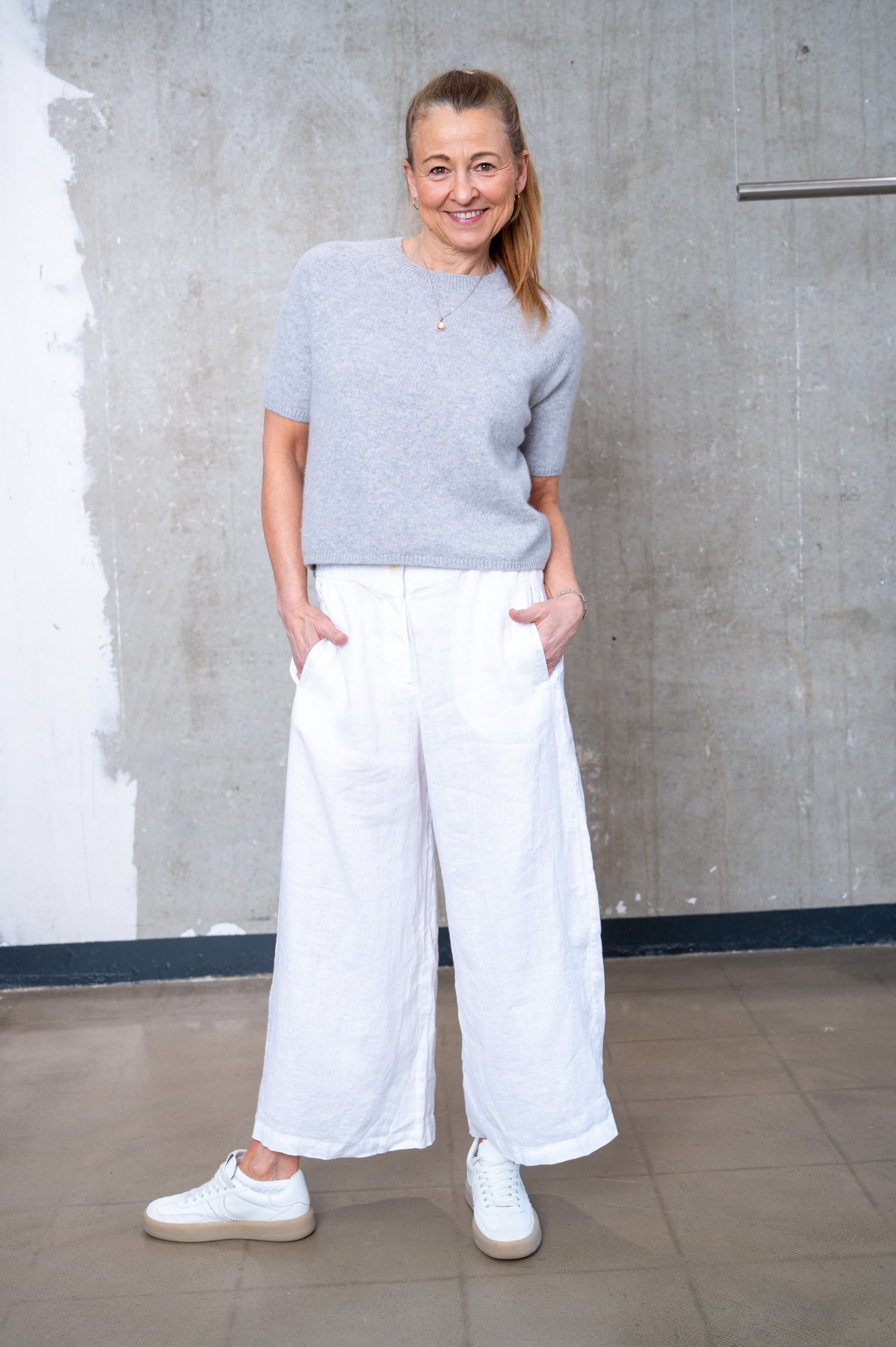 NARLI Kurzarm Pullover hellgrau & sand