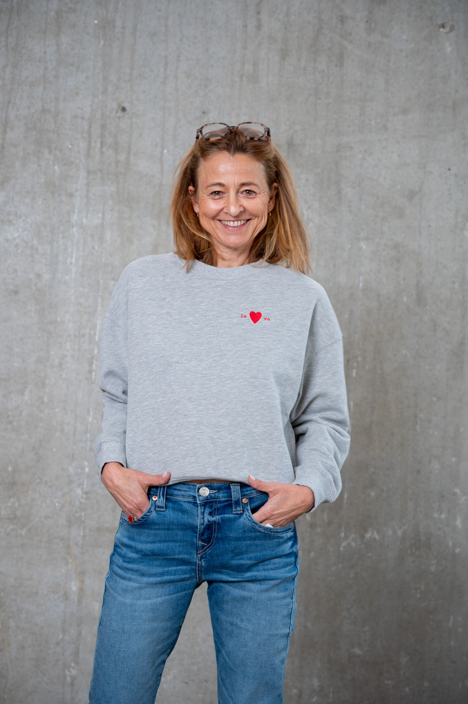 LOVE FUTURE Sweatshirt dunkelblau & hellgrau