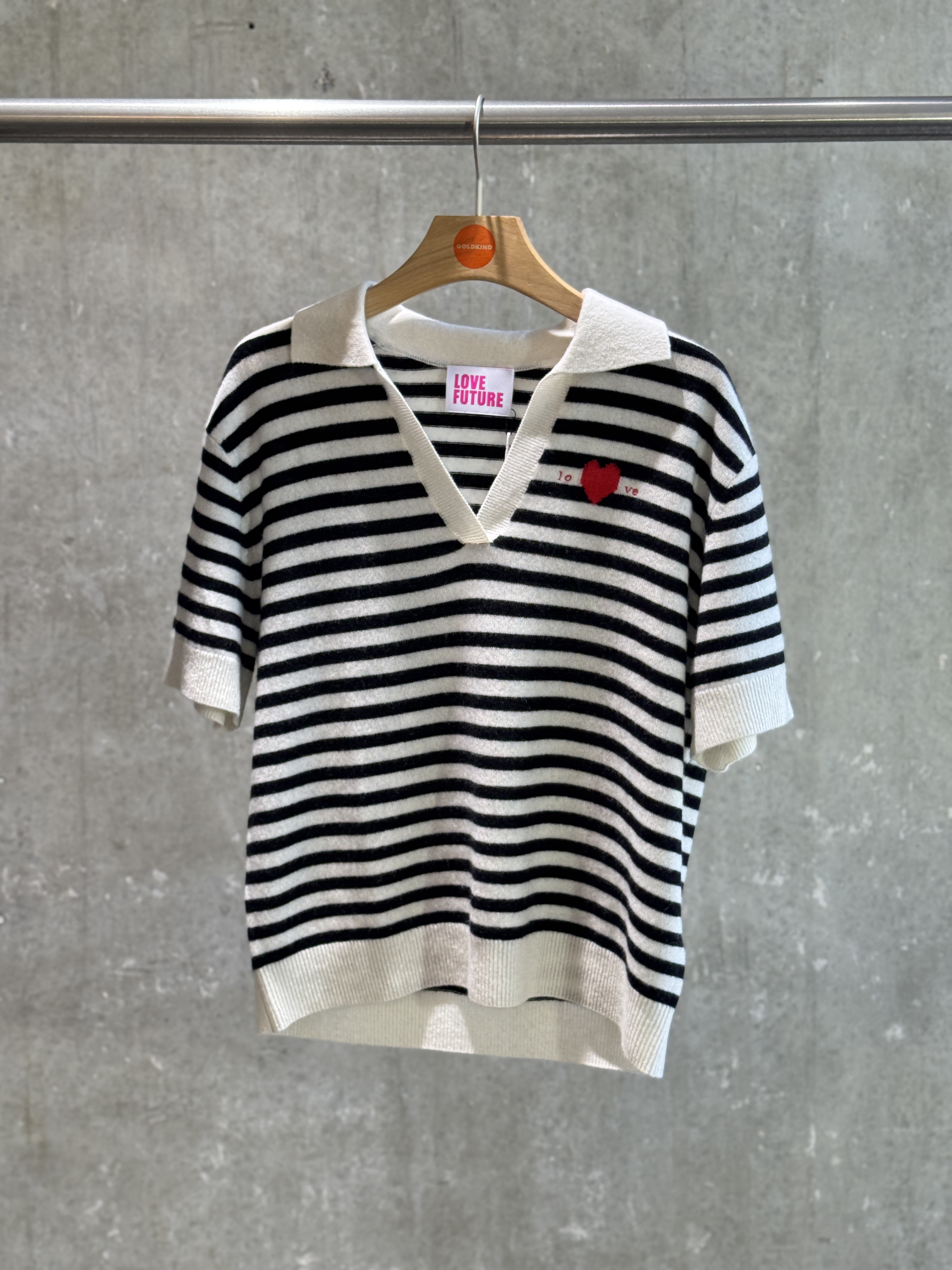 LOVE FUTURE Pullover in 4 Farben