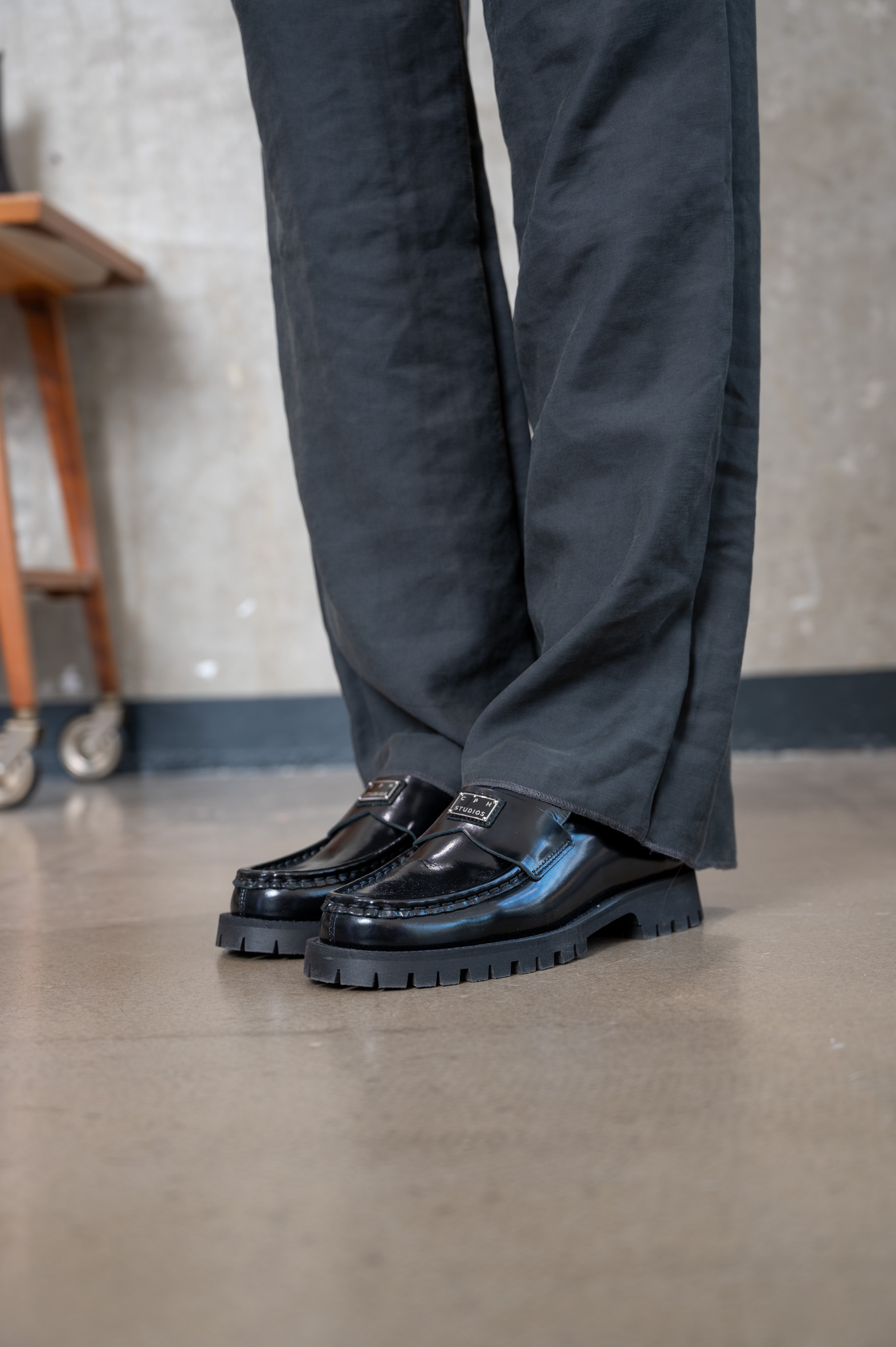 COPENHAGEN STUDIOS CPH848 bushed leather black
